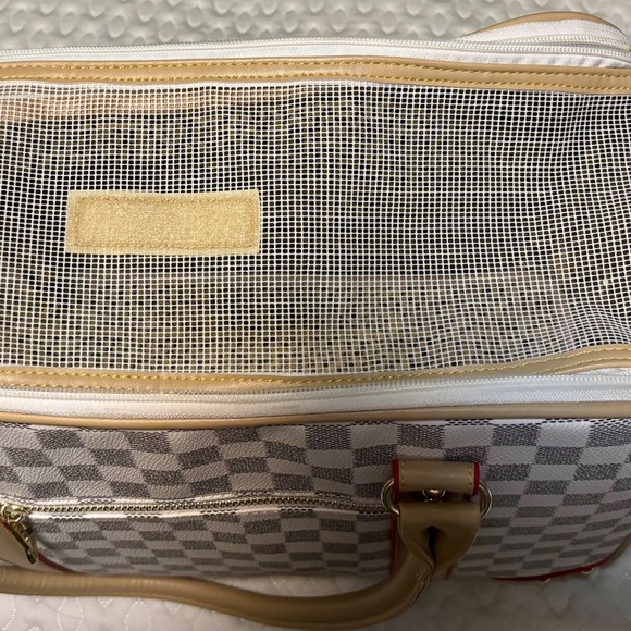 Inspired Small Dog carrier - Picture 8 of 13